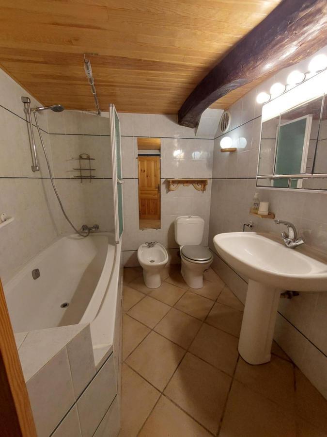 Chambres D'Hotes : Les Maisons De Gaia Tuchan Exteriör bild